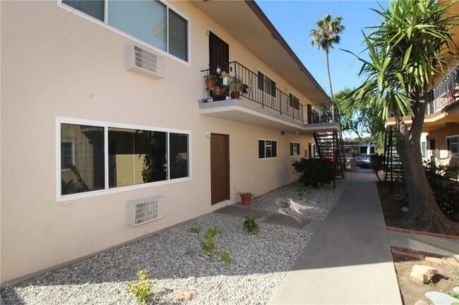 1010 E 32nd St Unidad A