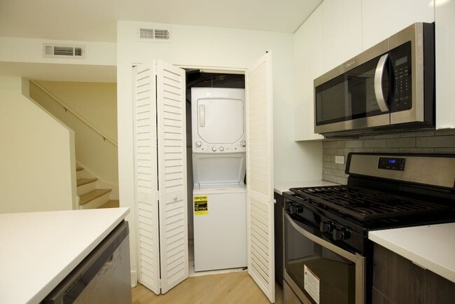 Photo - 959 W Grace St Unit 201G