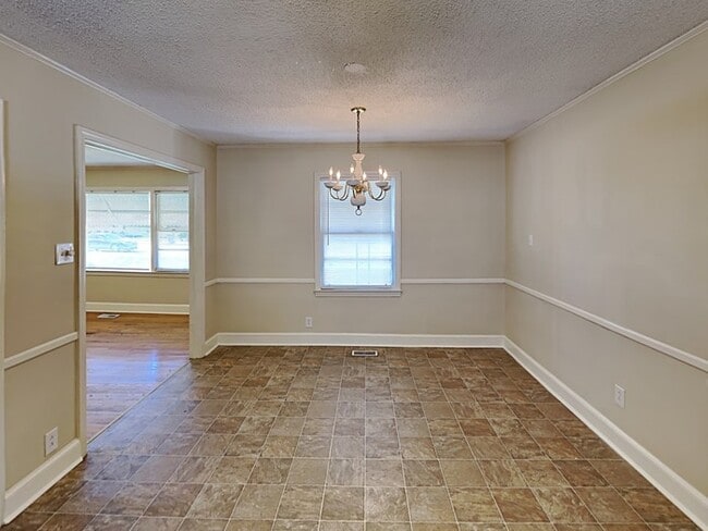 Photo - 1432 Mt Gallant Rd