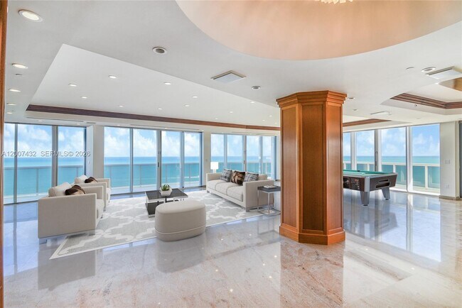 9601 Collins Ave Unit T4