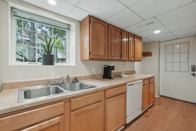 Photo - 7309 Hopkins Ave