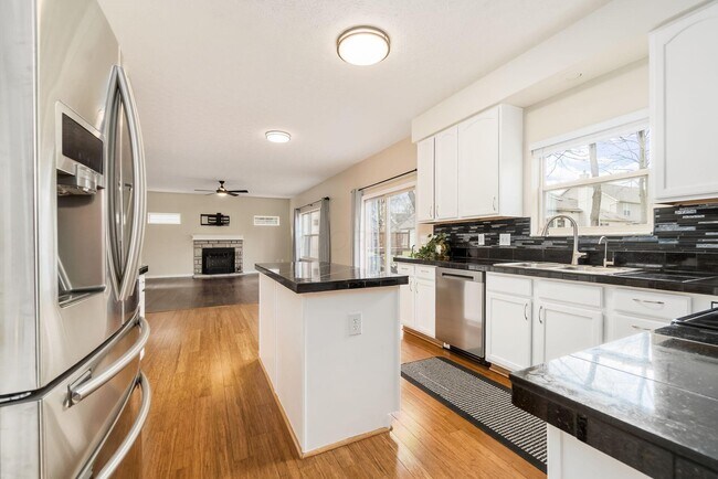 Photo - 7916 Bridge Crossing Ct