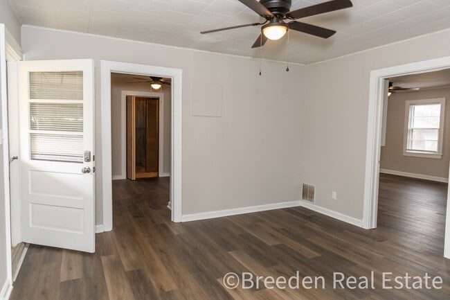 Photo - 3559 Berry Rd