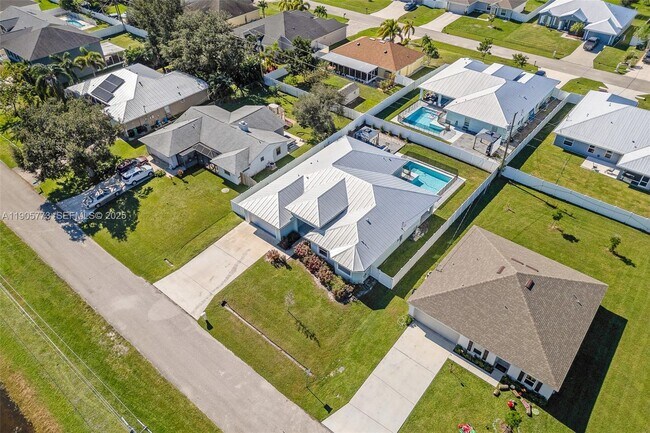 Photo - 4609 SW Pearl St