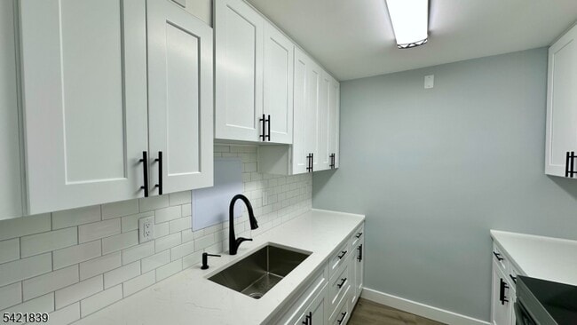 Photo - 1 Claridge Dr Unidad 1000