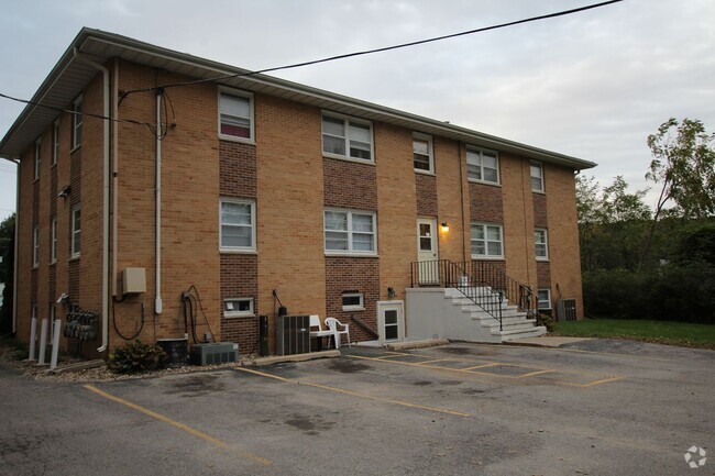 Building Photo - 363 30th St SE Unit 2 Rental