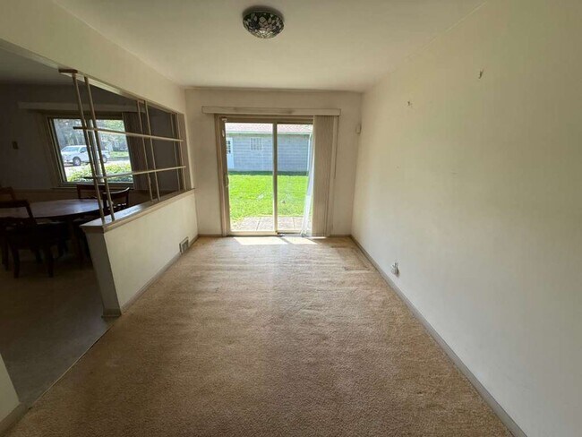 Photo - 3 BED 1.5 BATH SINGLE FAMILY HOME