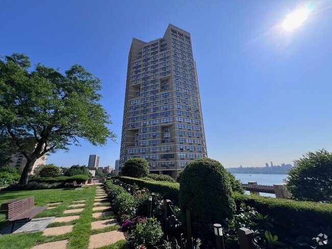 Building Photo - 7004 JFK Blvd E Unit 29D Rental