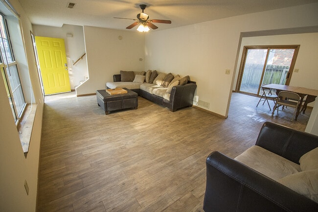 Photo - 3BR/2BA on EAST CAMPUS! Unit 103