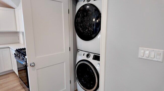 Photo - 28 Brooks St Unit 3