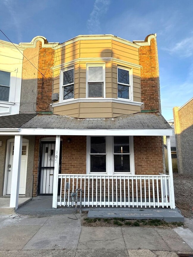 3-Bedroom End-Row Townhouse - 3-Bedroom End-Row Townhouse