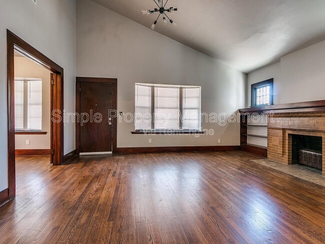 Photo - 421 NW 25th St