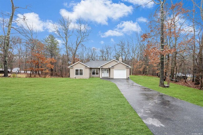 Photo - 117 W Bartlett Rd House