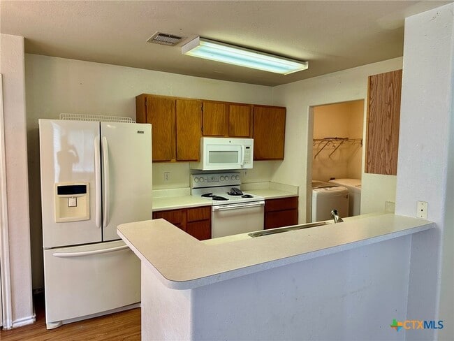 Photo - 130 Cedargrove