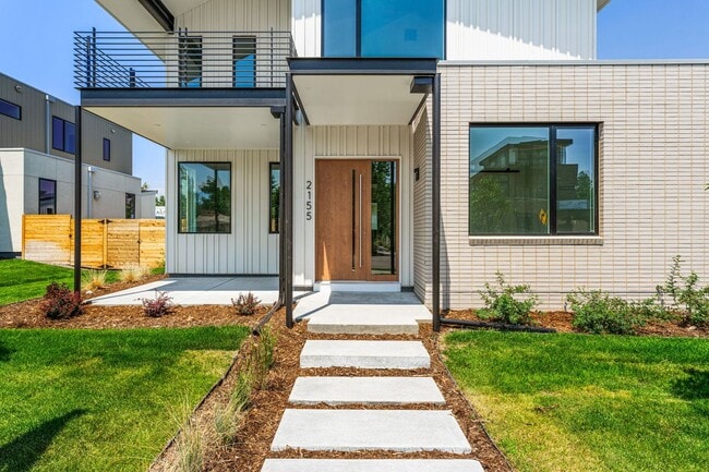 Photo - 2155 Vine Ave