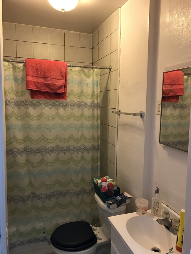 Photo - 141 E 20th Ave Unidad 2