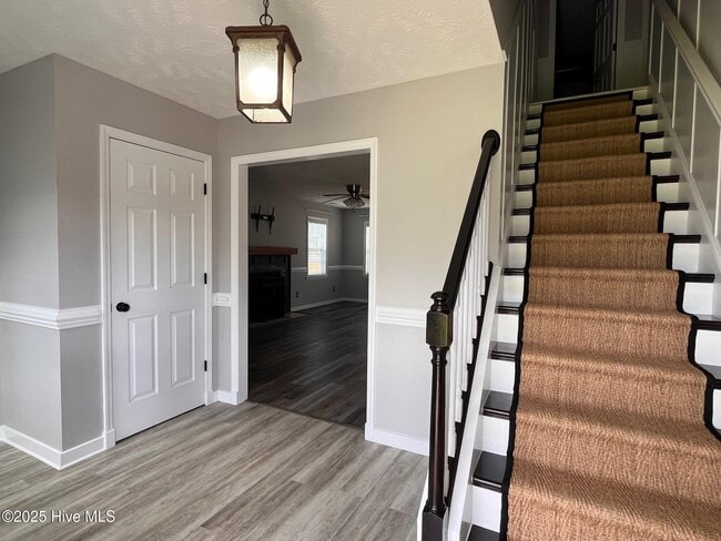 Photo - 204 S River Dr