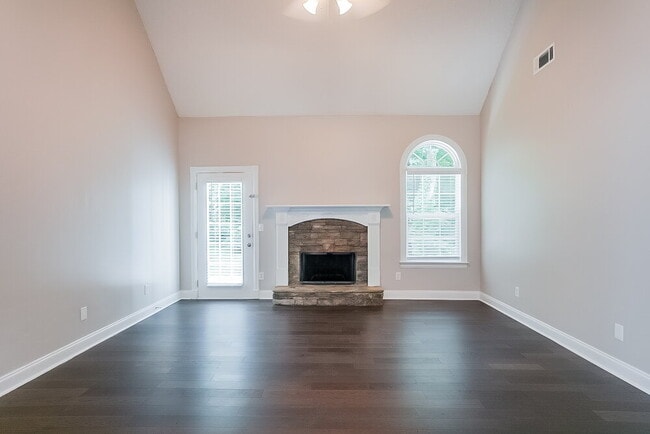 Photo - 116 Arborwood Way