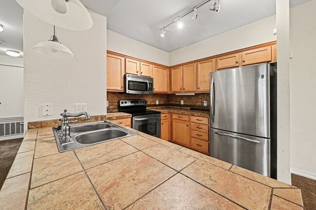 Photo - 2450 Windrow Dr Unit E-304
