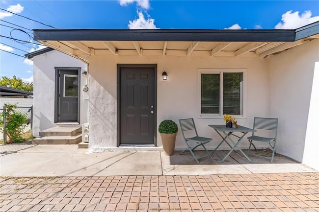 Building Photo - 1649 Crestview Ave Unit 1