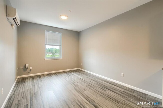 Photo - 9 Steele Blvd Unit 201
