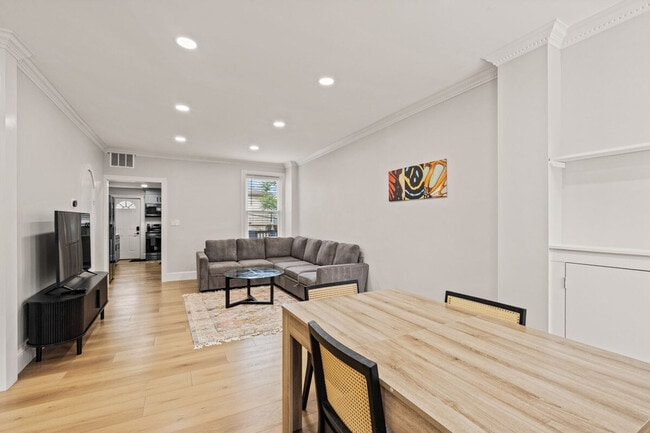 Photo - 613 Harvard St NW Unit SI ID1511067P