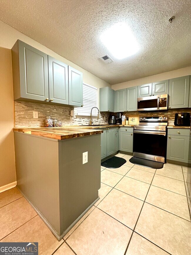 Photo - 236 Turnstone Rd