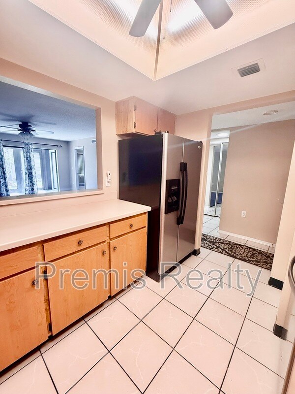 Photo - 2400 Winding Creek Blvd