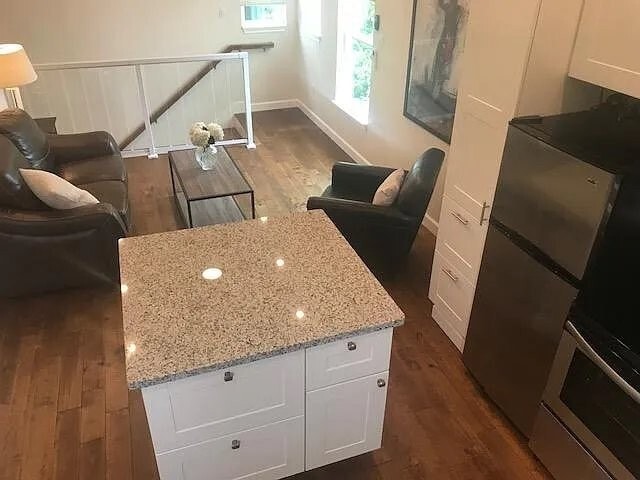 Photo - 406 Willard St