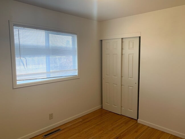 Photo - Fantastic 3BD/1BA!