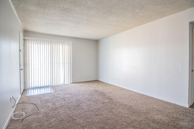 Photo - 2500 W 26th