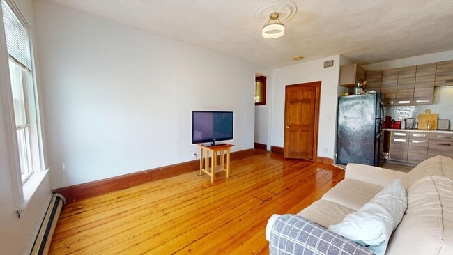 Photo - 39 Temple St Unit 2