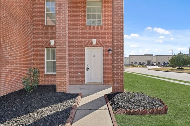 Photo - 21619 Knightsbrook Ln