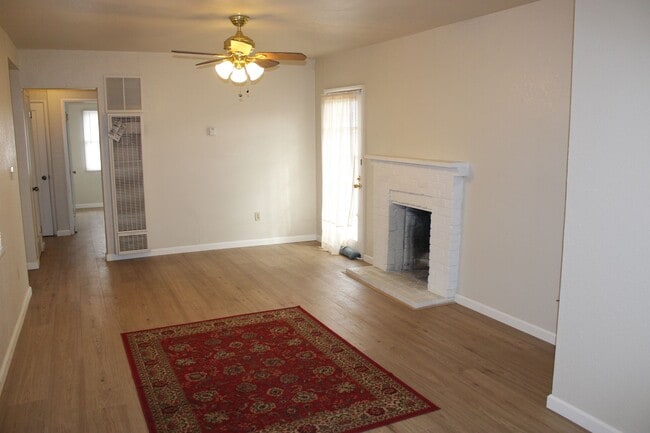 Photo - 2Bed 1 Bath Home for rent