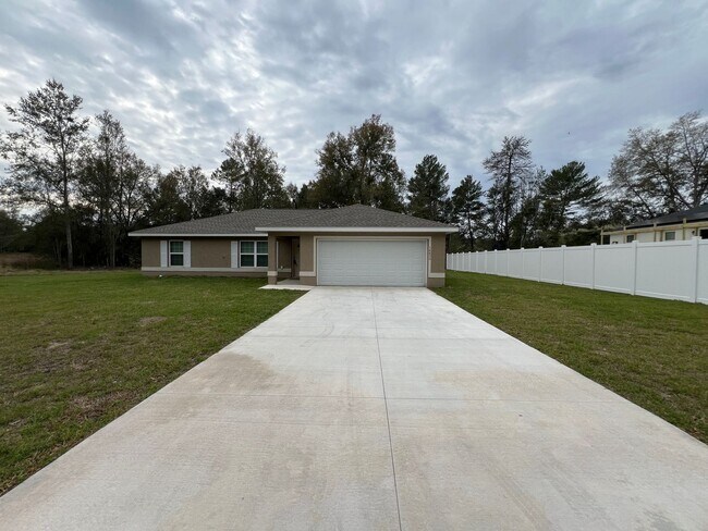 Photo - Available NOW! Beautiful 3 BD/2BA Home in ...