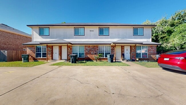 Building Photo - 4002 Madison Dr