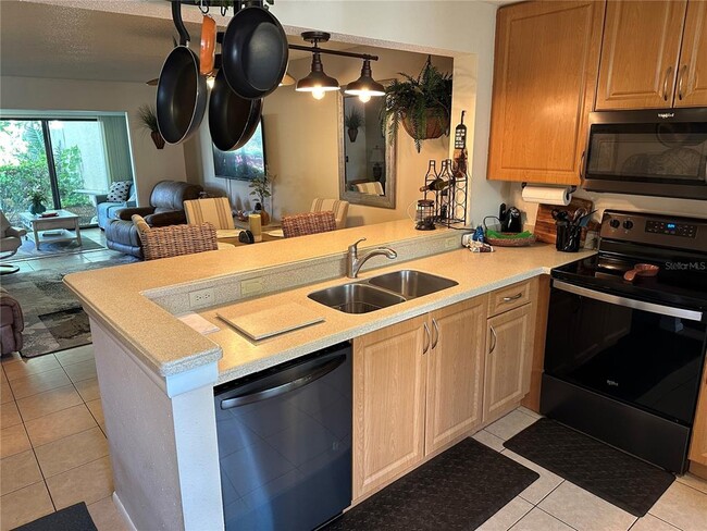 Photo - 655 Woodlawn Dr Unit 655