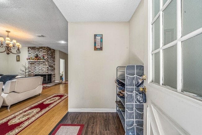 Photo - 9915 Villa Verde Dr