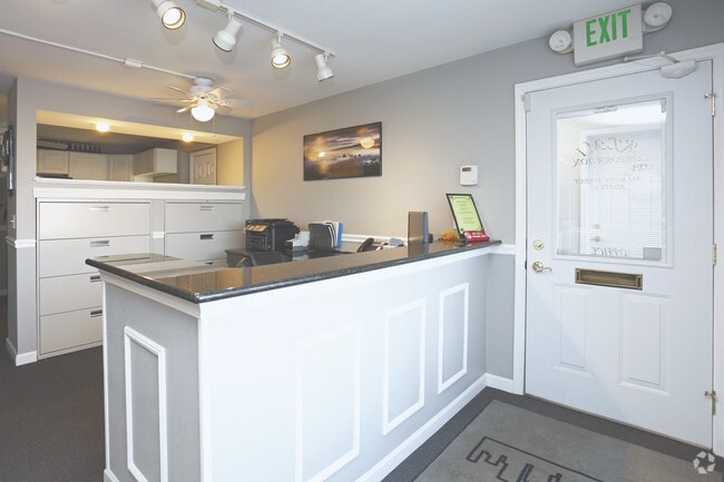 Leasing Office