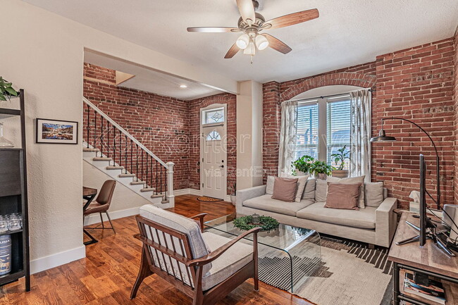 Photo - 3033 Welton St