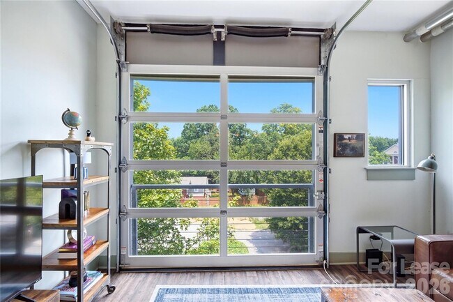 1611 Central Ave Unit 400