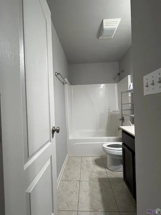 Photo - 2410 Hebert Dr