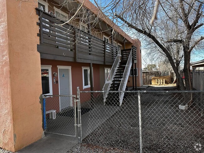 Building Photo - Albuquerque 4plex Unit 2 Rental