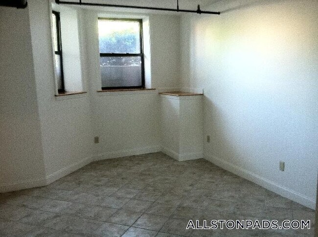 Photo - 1258 Commonwealth Ave Unit 3A