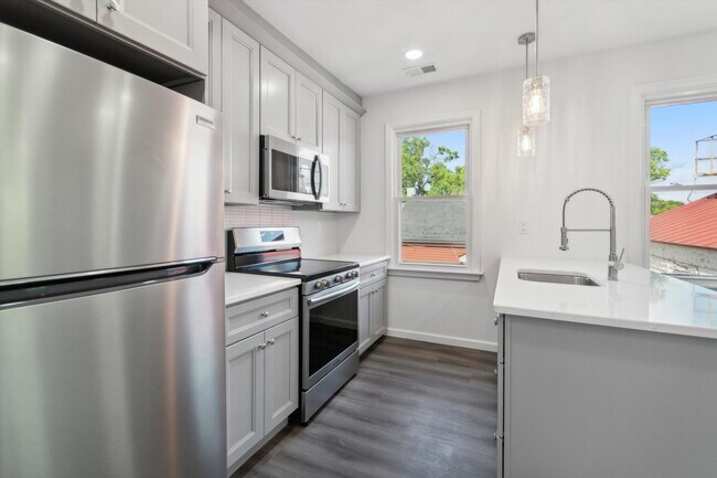 Photo - 146 Nassau St