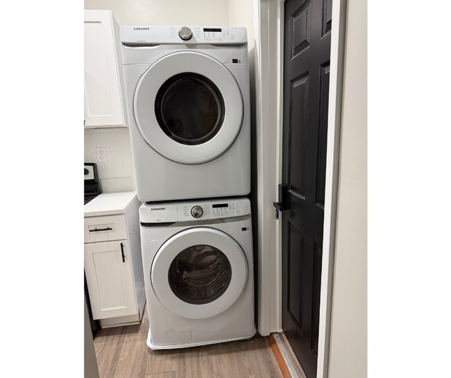 Photo - 617 Glenwood Ave Unidad 1A AVAILABLE W/BATH $850