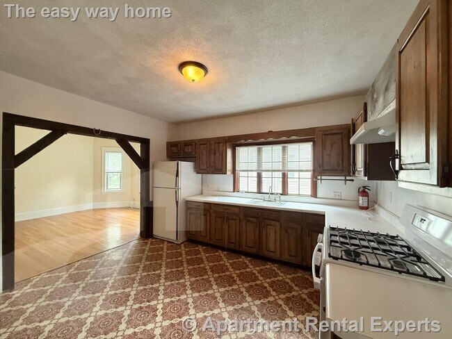 Photo - 186 Powder House Blvd Unit #2