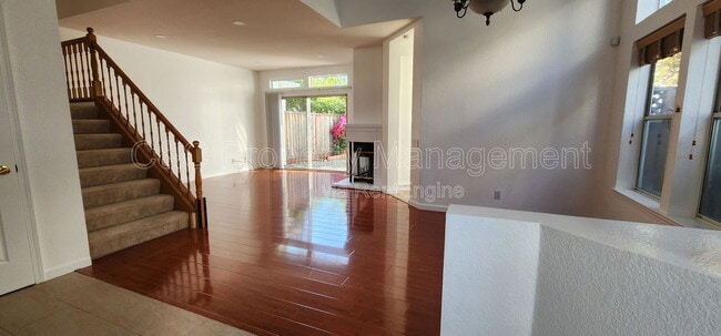 Photo - 5435 Quebec Common