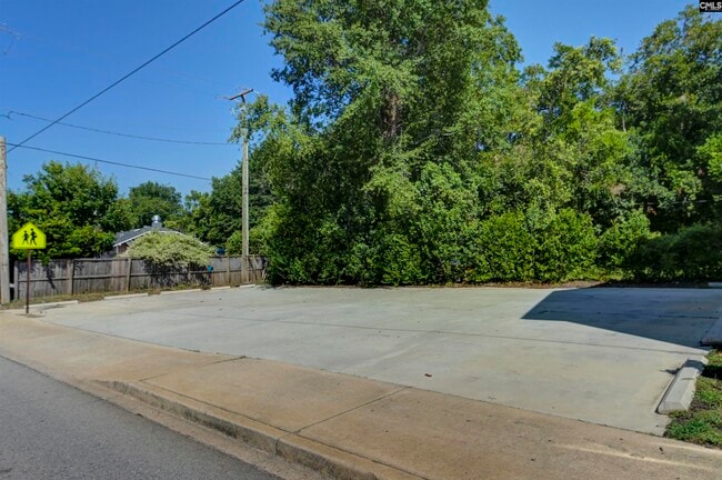 Photo - 2035 Rosewood Dr