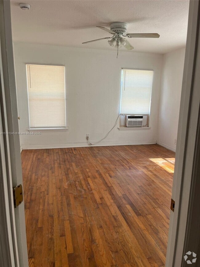 Building Photo - 736 Gotham Ct Rental